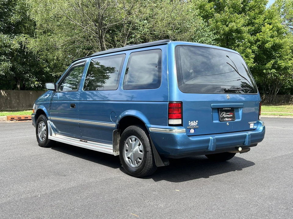 1993 Dodge Caravan - Image 7 of 31