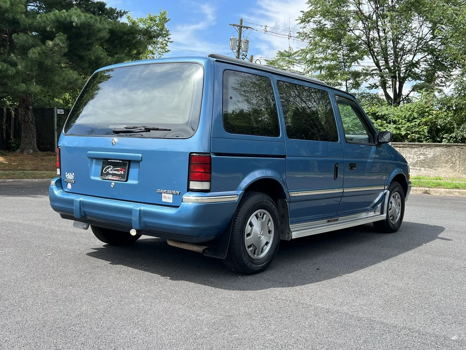 1993 Dodge Caravan - Image 10 of 31