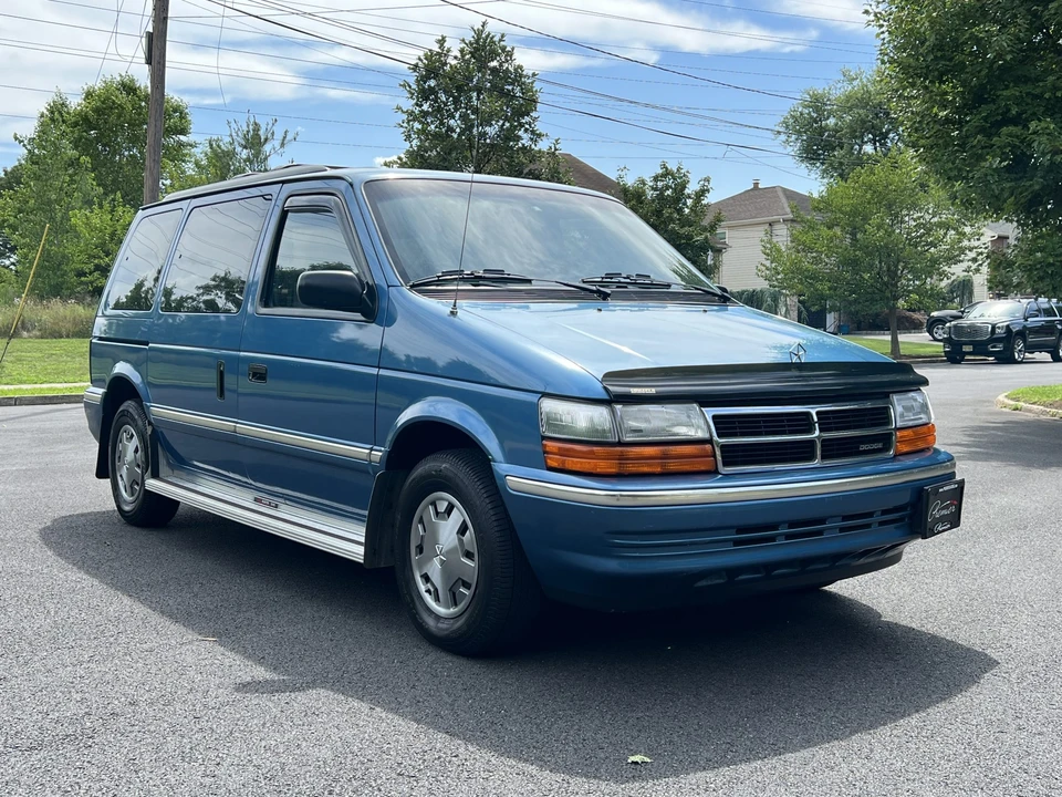 1993 Dodge Caravan - Image 13 of 31