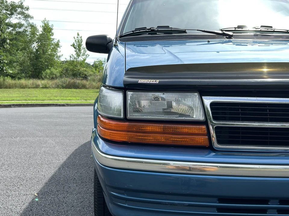 1993 Dodge Caravan - Image 17 of 31