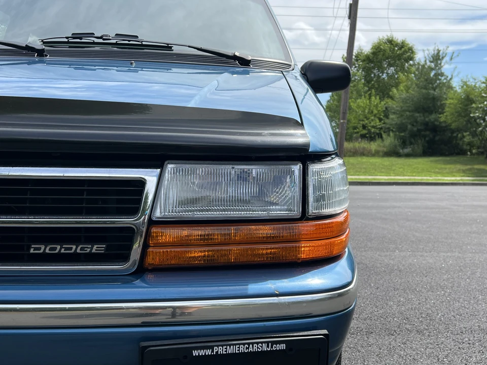 1993 Dodge Caravan - Image 18 of 31