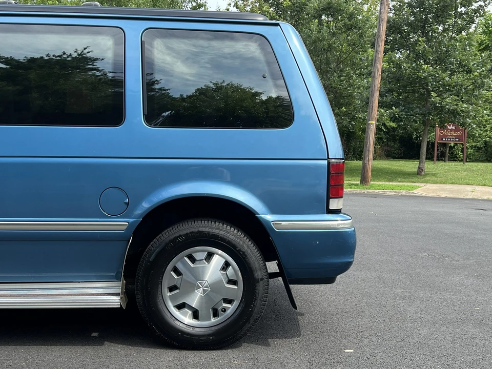 1993 Dodge Caravan - Image 20 of 31