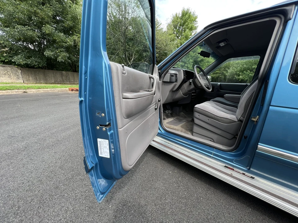 1993 Dodge Caravan - Image 24 of 31