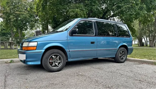 1993 Dodge Caravan Passenger ES