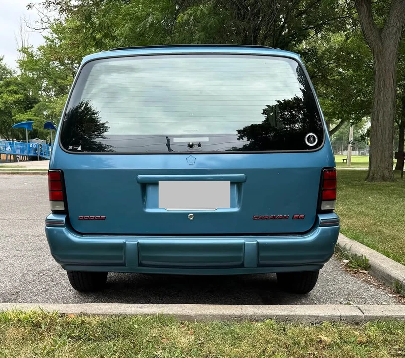 1993 Dodge Caravan - Image 4 of 11