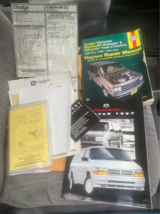 1993 Dodge Caravan - Image 11 of 11