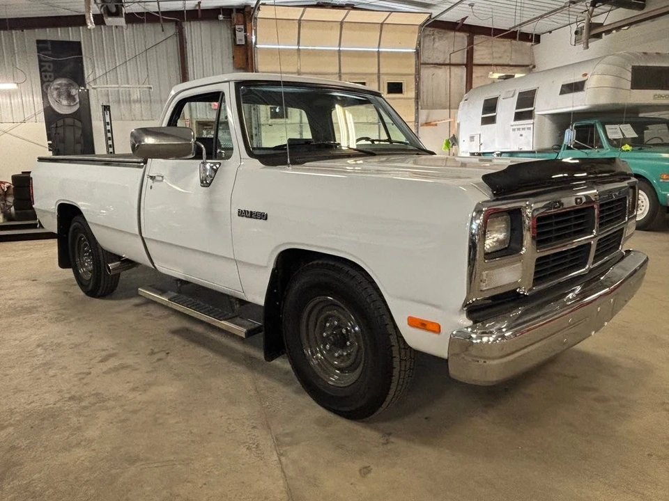 1993 Dodge Ram - Image 8 of 31