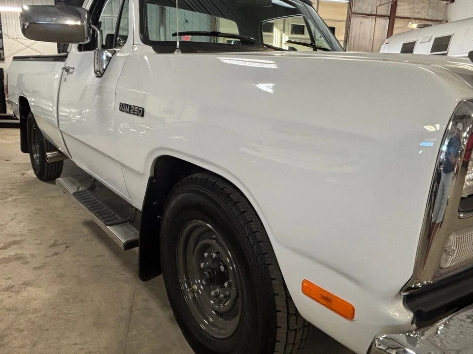 1993 Dodge Ram - Image 14 of 31