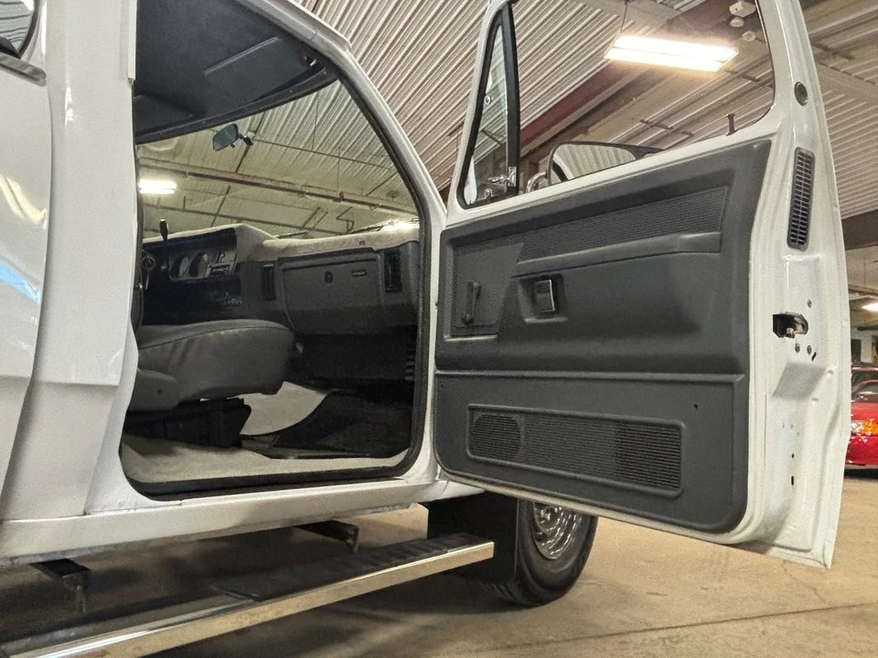 1993 Dodge Ram - Image 22 of 31