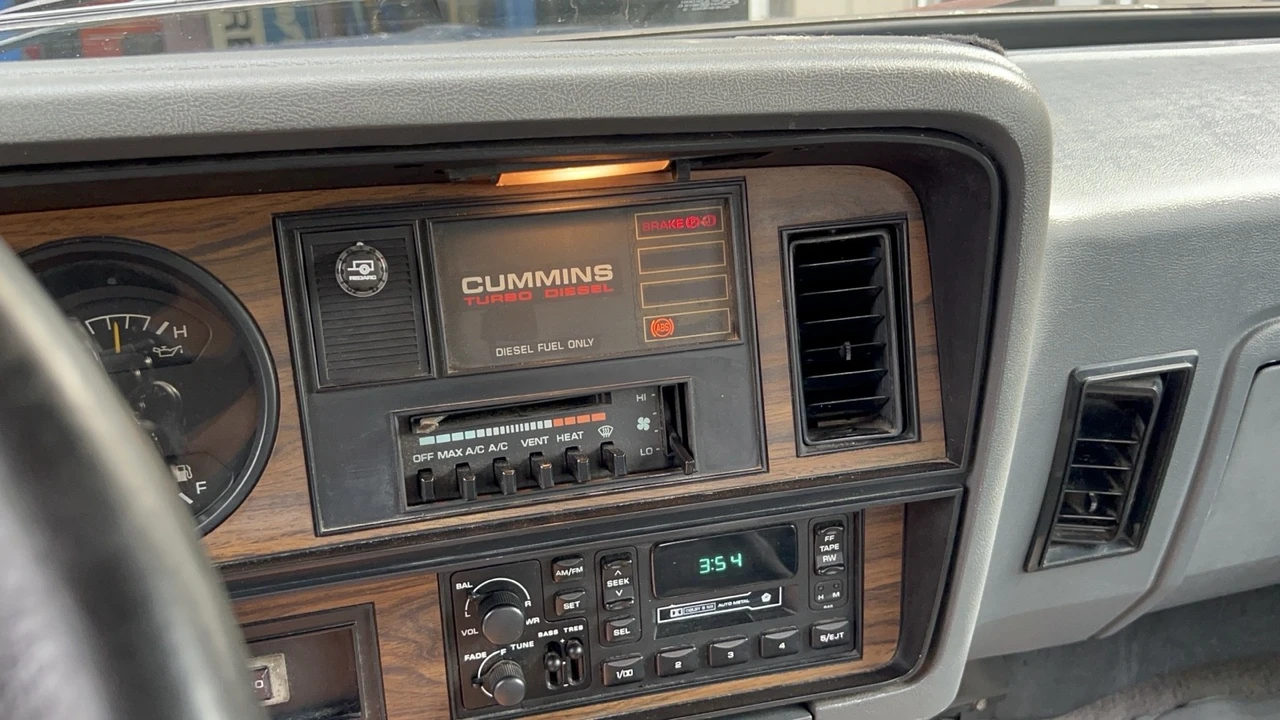 1993 Dodge D Series - Image 14 of 31