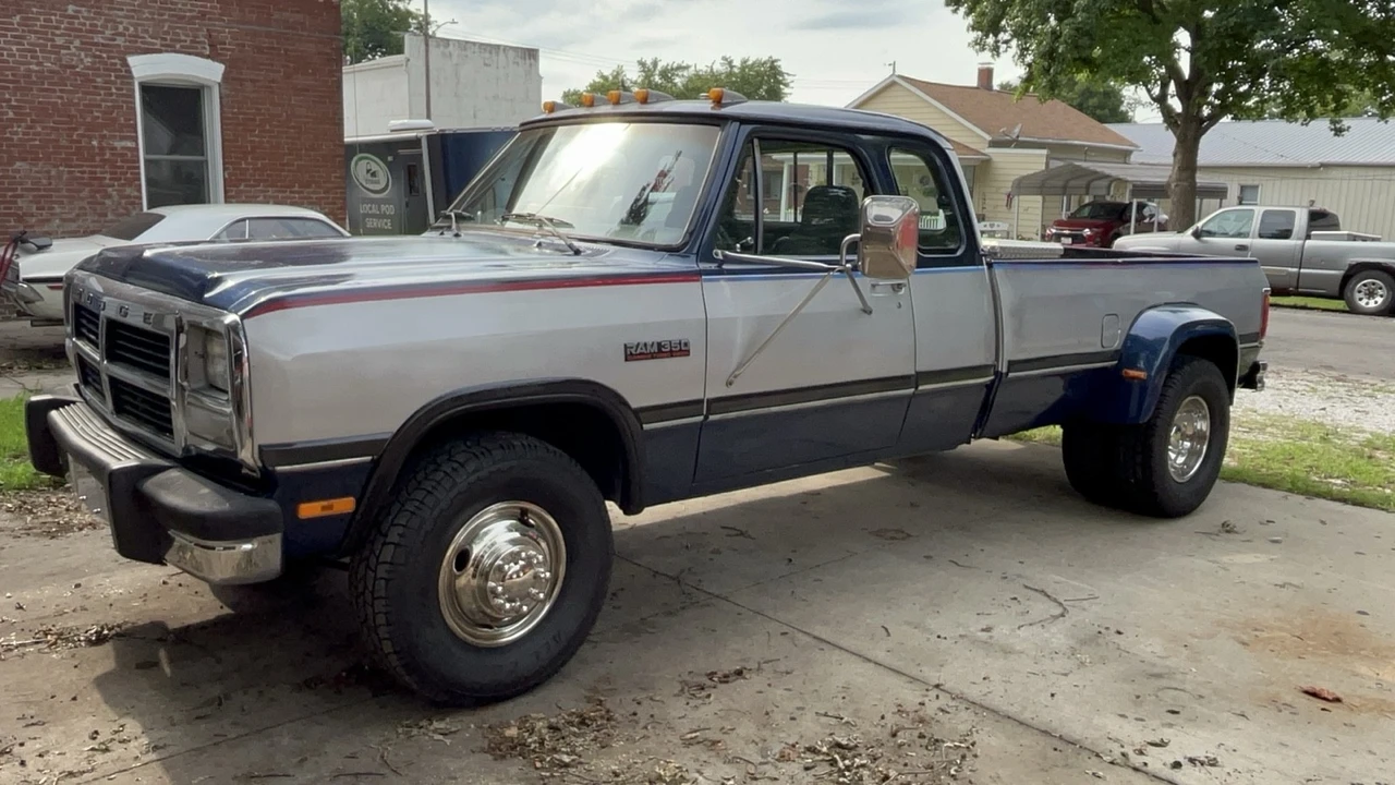 1993 Dodge D Series - Image 3 of 31