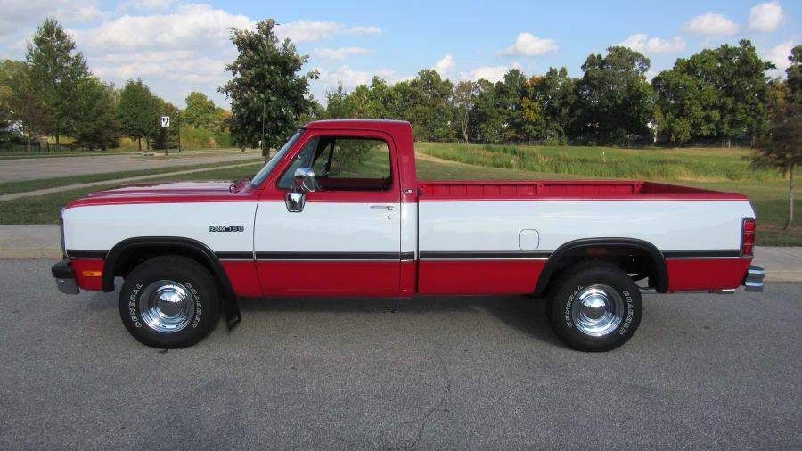 1993 Dodge Ram 1st Gen - Image 2 of 8