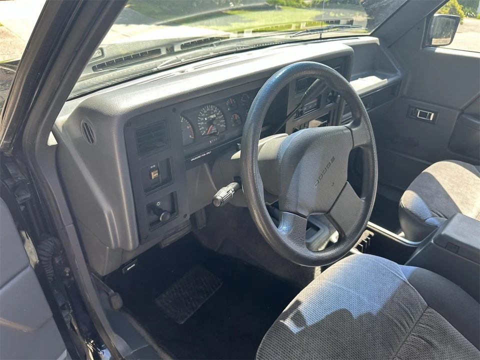 1993 Dodge Dakota 1st Gen - Image 15 of 29