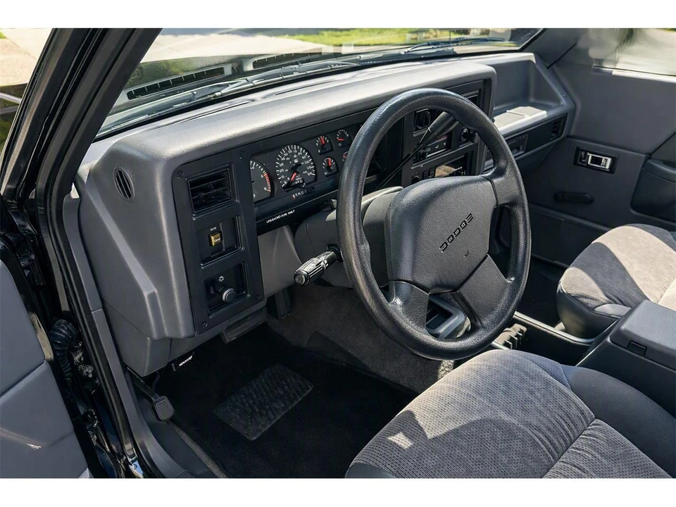 1993 Dodge Dakota 1st Gen - Image 16 of 29