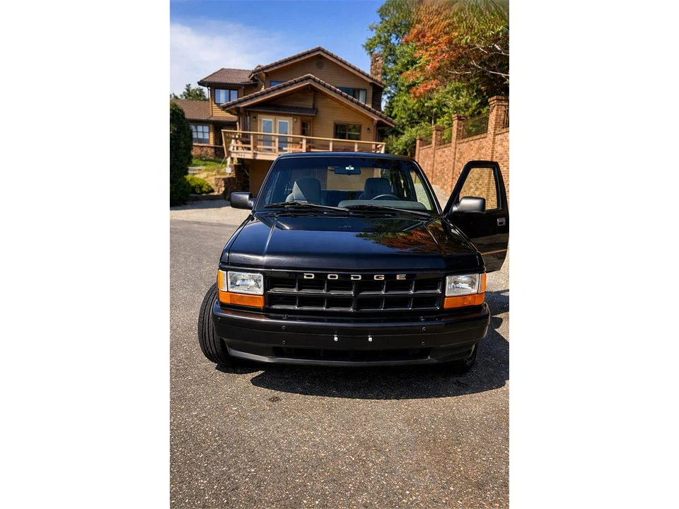 1993 Dodge Dakota 1st Gen - Image 2 of 29