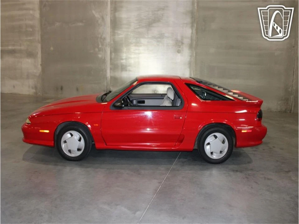 1993 Dodge Daytona - Image 2 of 31