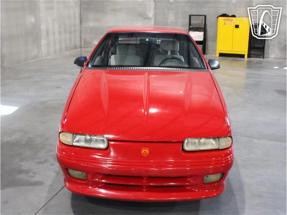 1993 Dodge Daytona - Image 8 of 31