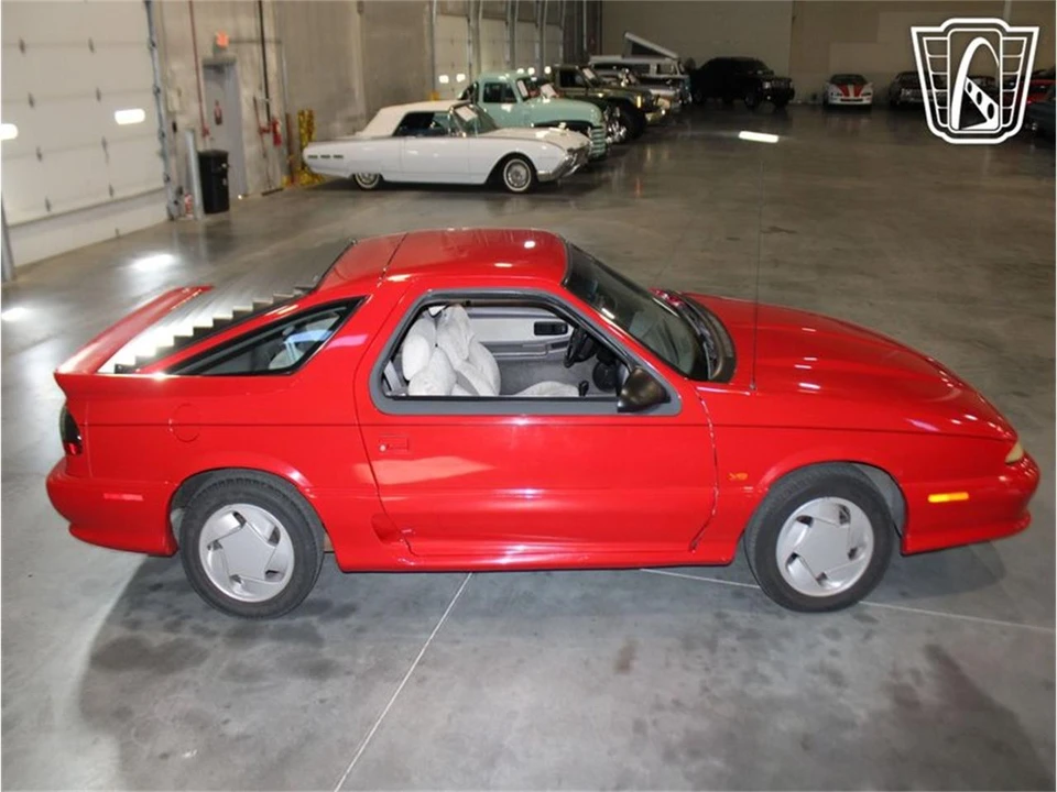 1993 Dodge Daytona - Image 14 of 31
