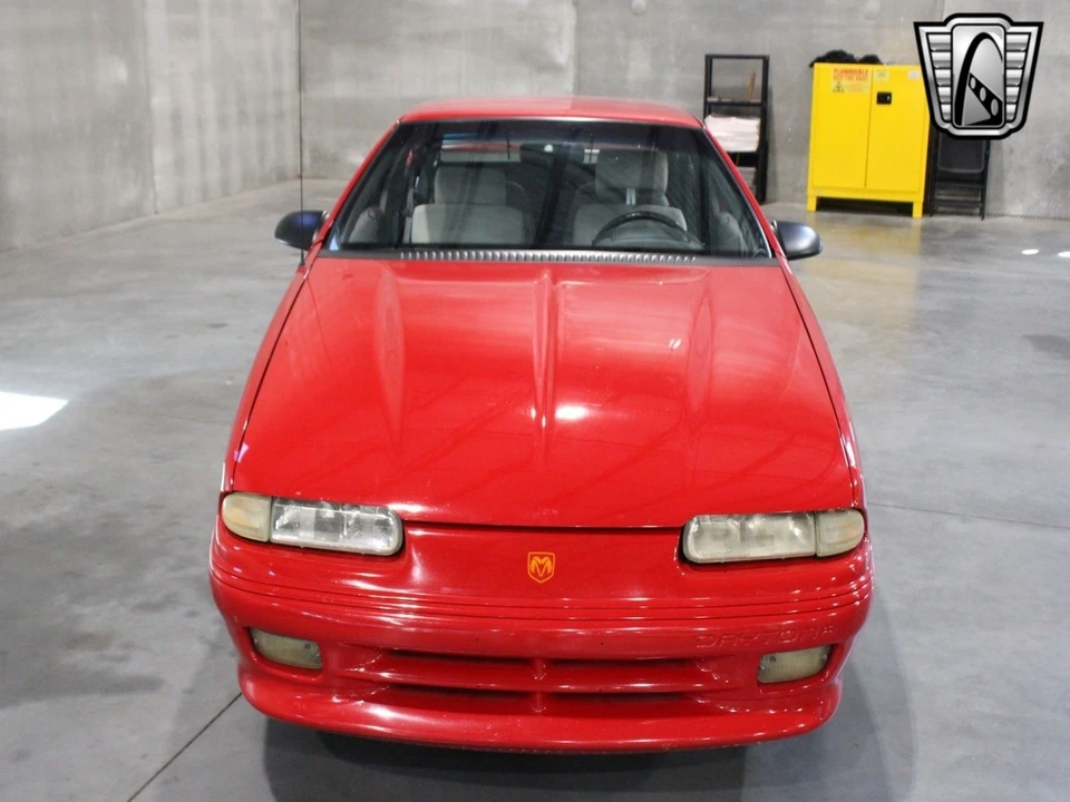 1993 Dodge Daytona - Image 10 of 12