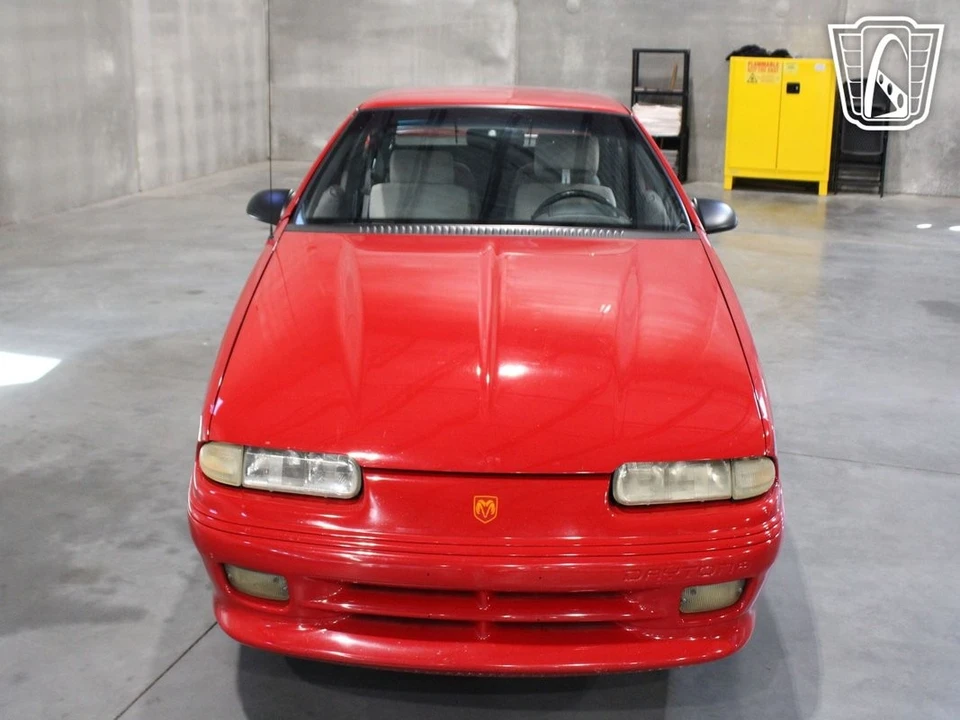 1993 Dodge Daytona - Image 9 of 12