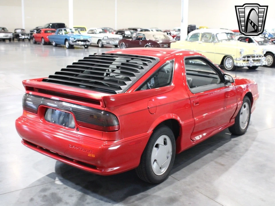 1993 Dodge Daytona - Image 7 of 12