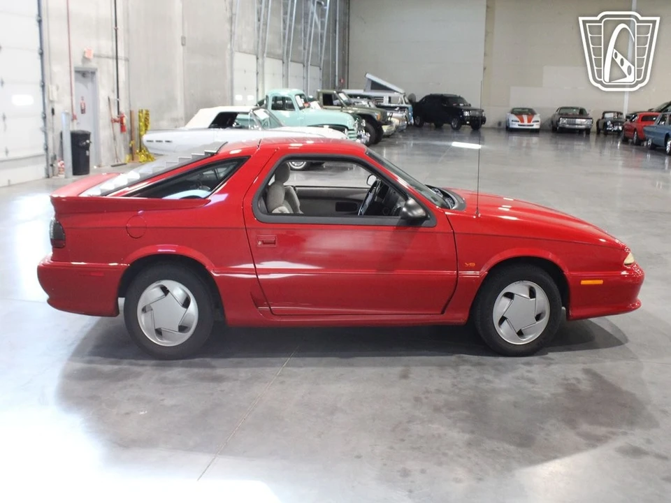 1993 Dodge Daytona - Image 7 of 12