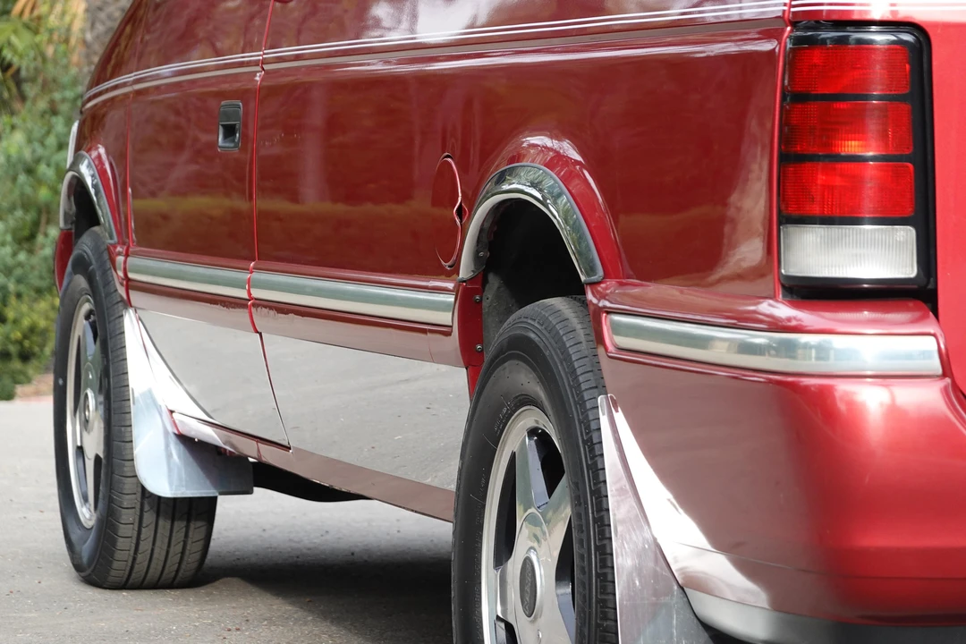 1993 Dodge Caravan - Image 17 of 31