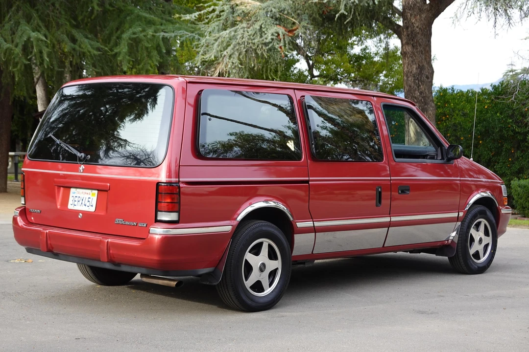 1993 Dodge Caravan - Image 4 of 31