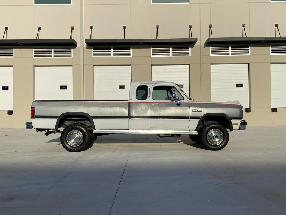 1993 Dodge Ram 1st Gen - Image 5 of 31