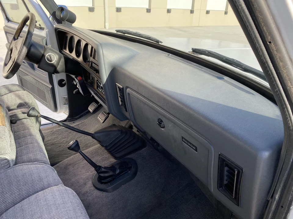 1993 Dodge Ram 1st Gen - Image 25 of 31
