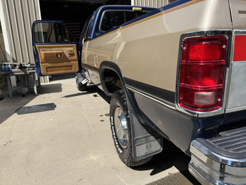 1993 Dodge Ram 1st Gen - Image 23 of 31