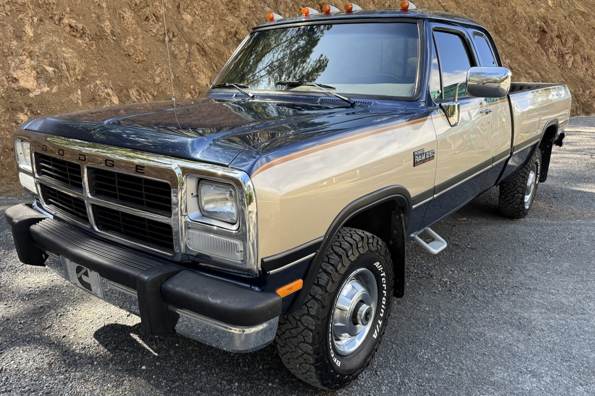 1993 Dodge Power Ram W250 4×4 Club Cab 5-Speed