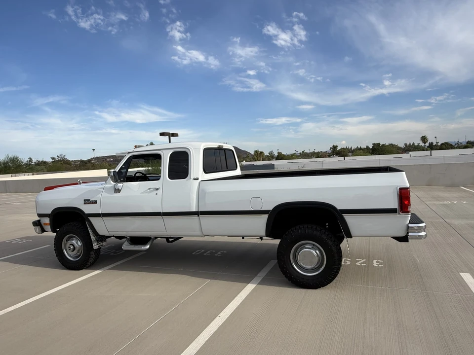 1993 Dodge Ram 1st Gen - Image 3 of 31