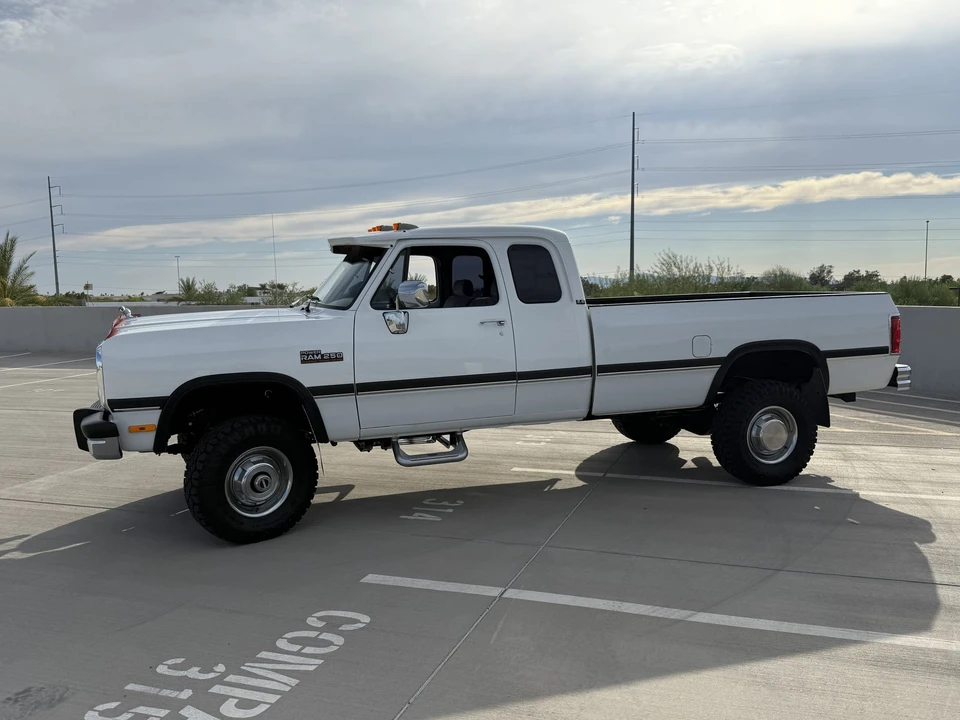 1993 Dodge Ram 1st Gen - Image 30 of 31