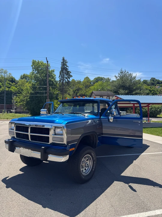 1993 Dodge Power Wagon - Image 2 of 31