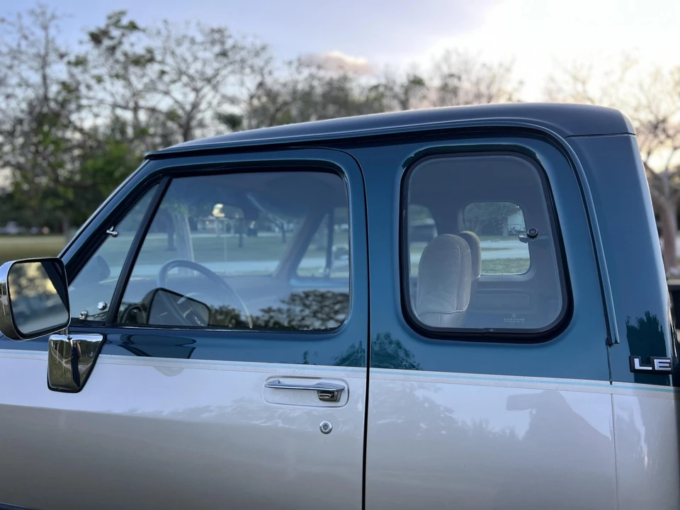 1993 Dodge Ram 1st Gen - Image 26 of 31
