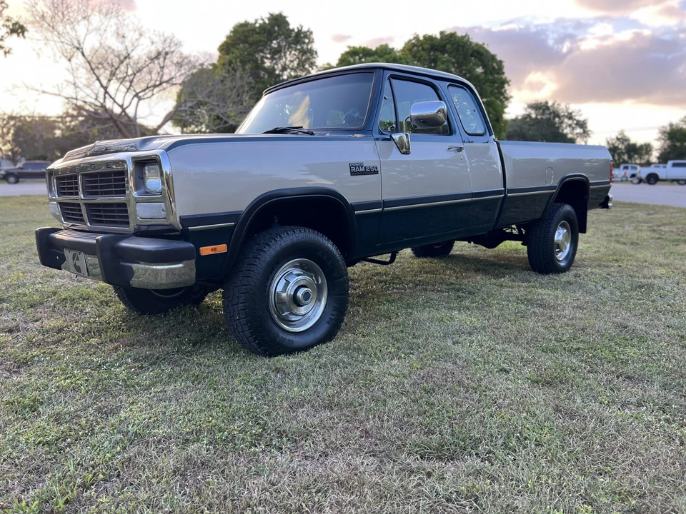 1993 Dodge Ram 1st Gen - Image 2 of 31
