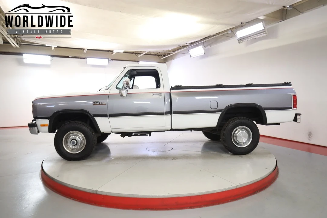 1993 Dodge Ram 1st Gen - Image 3 of 12