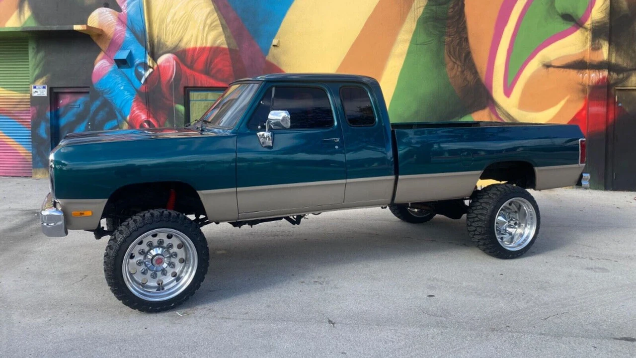 1993 Dodge Ram 1st Gen - Image 2 of 15