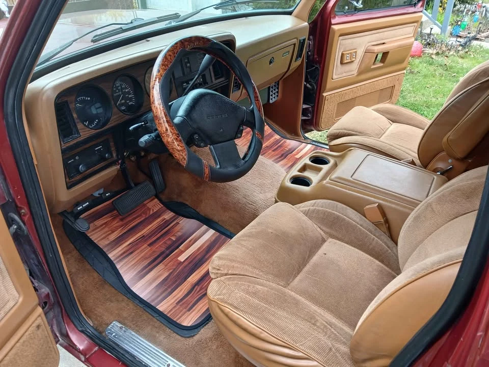 1993 Dodge Ramcharger - Image 4 of 8