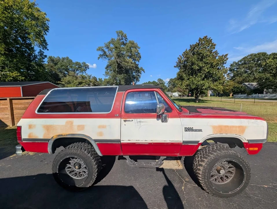 1993 Dodge Ramcharger - Image 4 of 20