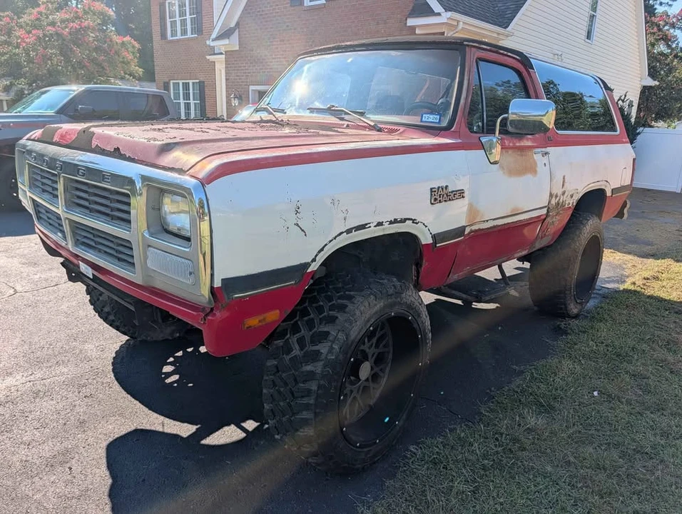 1993 Dodge Ramcharger - Image 8 of 20