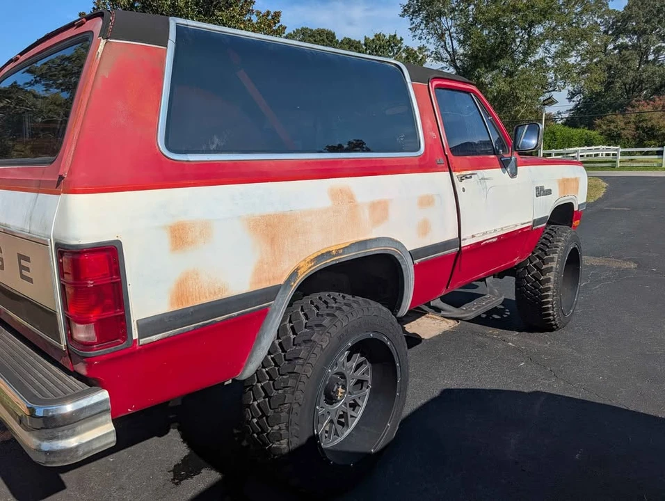 1993 Dodge Ramcharger - Image 3 of 20