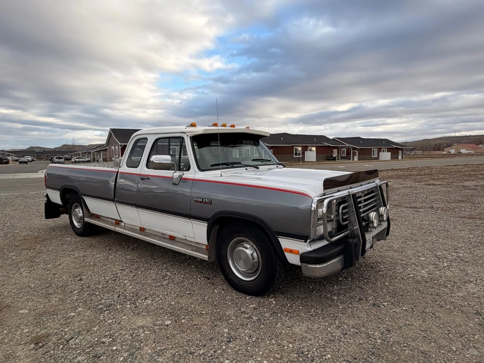 1993 Dodge Ram 1st Gen - Image 26 of 31