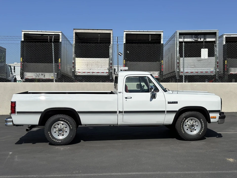1993 Dodge Ram 1st Gen - Image 9 of 31