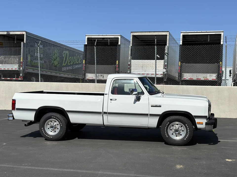 1993 Dodge Ram 1st Gen - Image 8 of 31