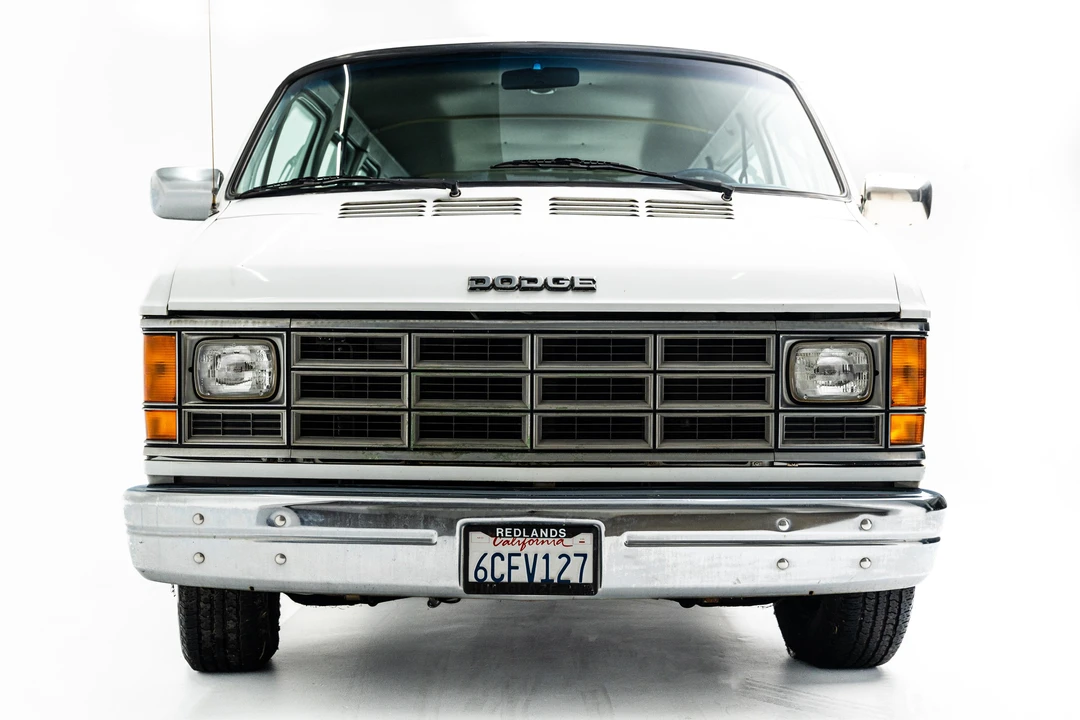 1993 Dodge Ram Van - Image 6 of 31