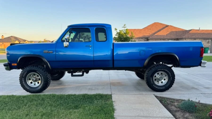 1993 Dodge Ram 1st Gen - Image 2 of 20