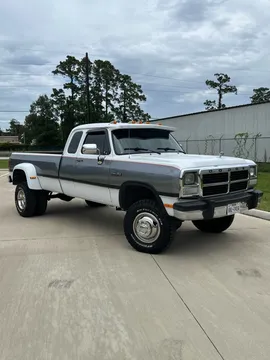 1993 Dodge Ram W350 3500 350 Club Cab LE 4x4 5 Speed Manual