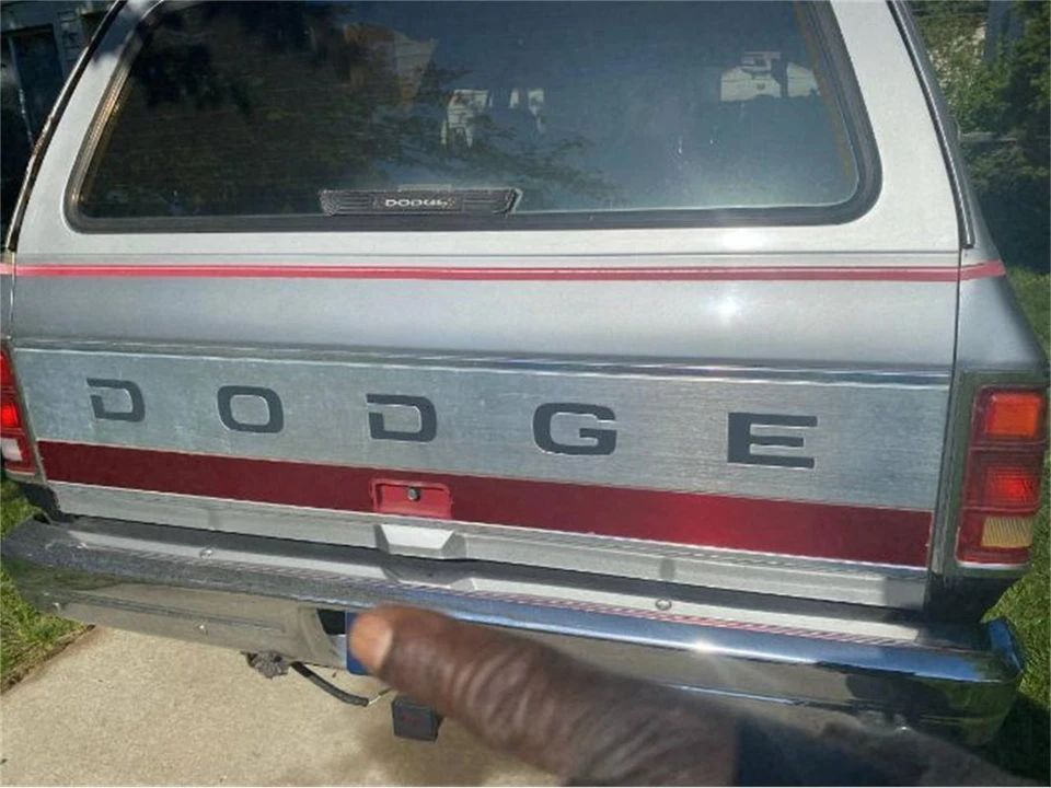 1993 Dodge Ramcharger - Image 6 of 11